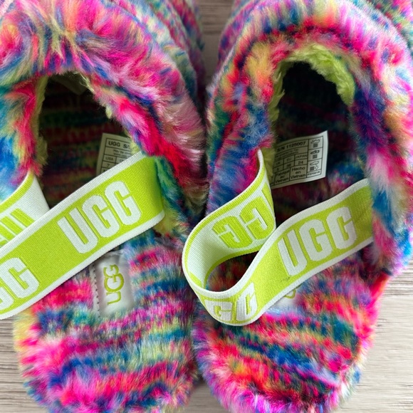 UGG Women's Multicolor Fluff Yeah Pixelate Slide Sandal. Size 7 - Picture 9 of 9